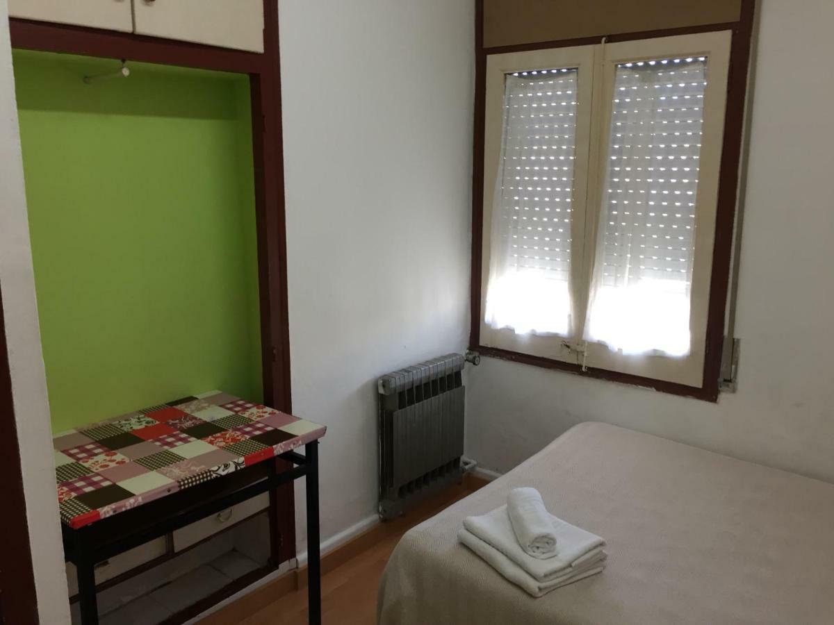 Pension Alberdi Barcelona Exterior foto